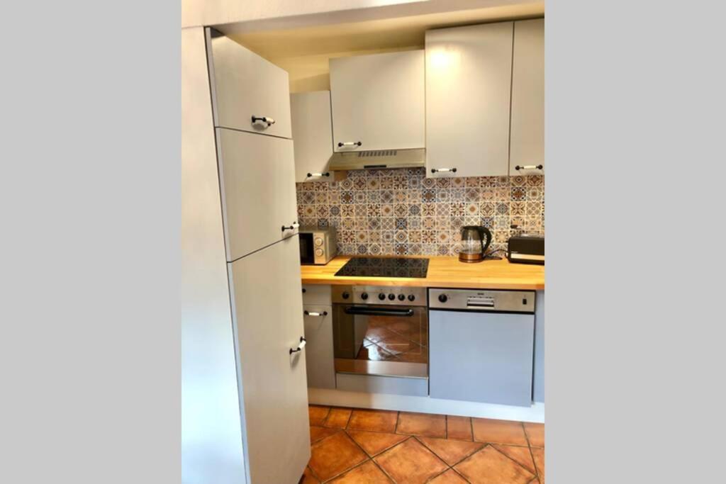 Apartment Zum Goldenen Lowen Inkl. Parkplatz & Wlan Erfurt Exterior foto